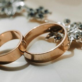 wedding-rings-LSDTPQ8